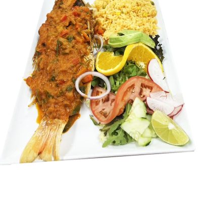 mar y tierra pescado platillo